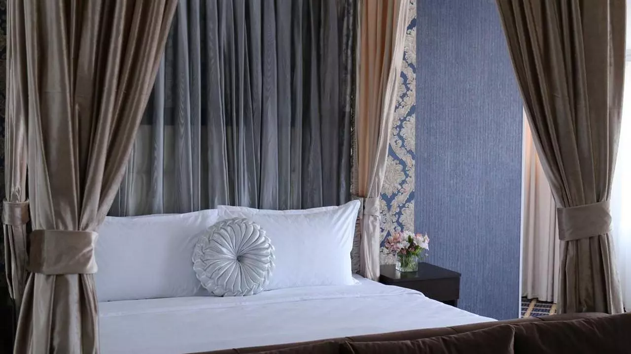 CORNICHE_SHABAVIZPARVAZ (9).jpg